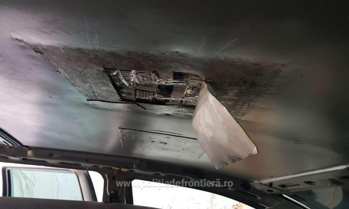 10.000 de tigări de contrabandă ascunse în plafonul unei maşini, depistate în Vama Sculeni