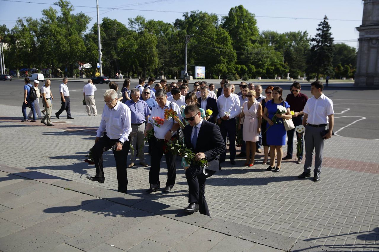 ЛП скорбит по случаю 77-летия вхождения советской армии в Бессарабию