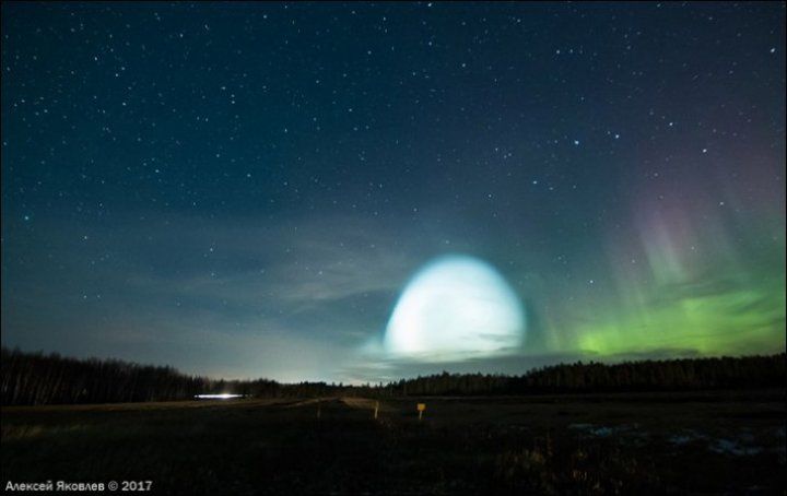 Fenomen misterios şi spectaculos pe cer. Ce era globul uriaş de lumină