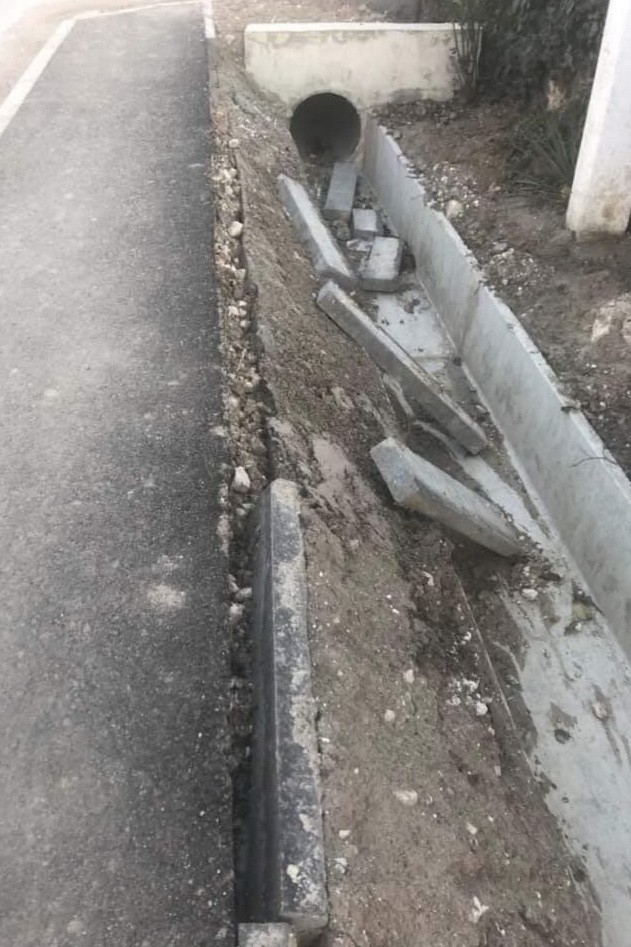 Сэкономили на качестве: в селе Баурчи начали проваливаться новые бордюры