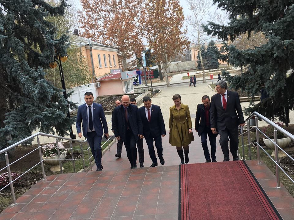 Филип прибыл в Кагул для поиска решений проблем местных жителей