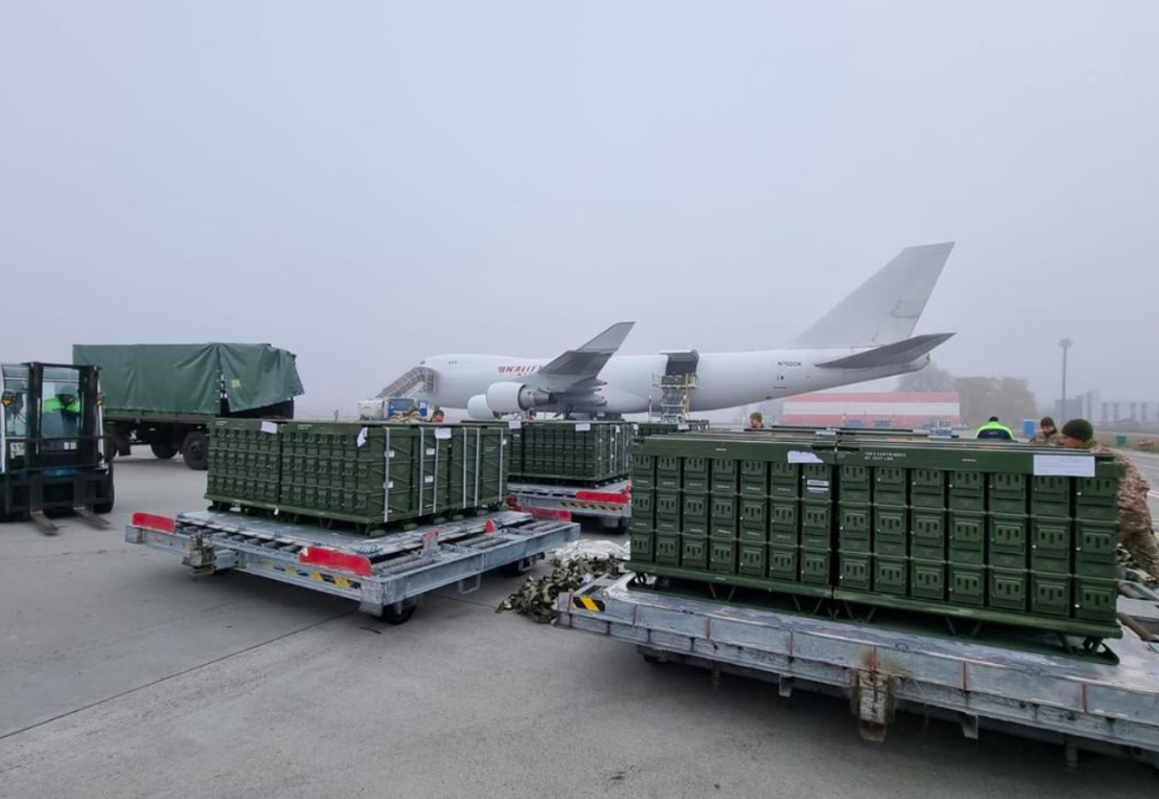Украина получила 80 тонн боеприпасов от США