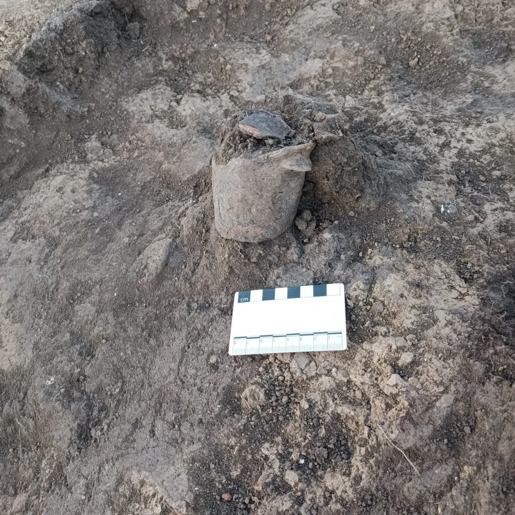 Un mormânt din epoca de bronz, descoperit în nordul Moldovei