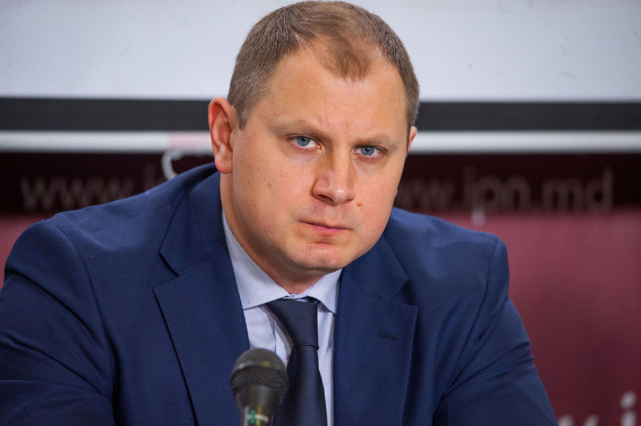 Политики рассказали, чем занимаются во время карантина