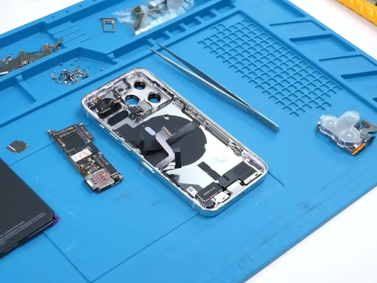Un blogger a asamblat un iPhone cu piese de pe AliExpress: Mult mai ieftin decât unul nou