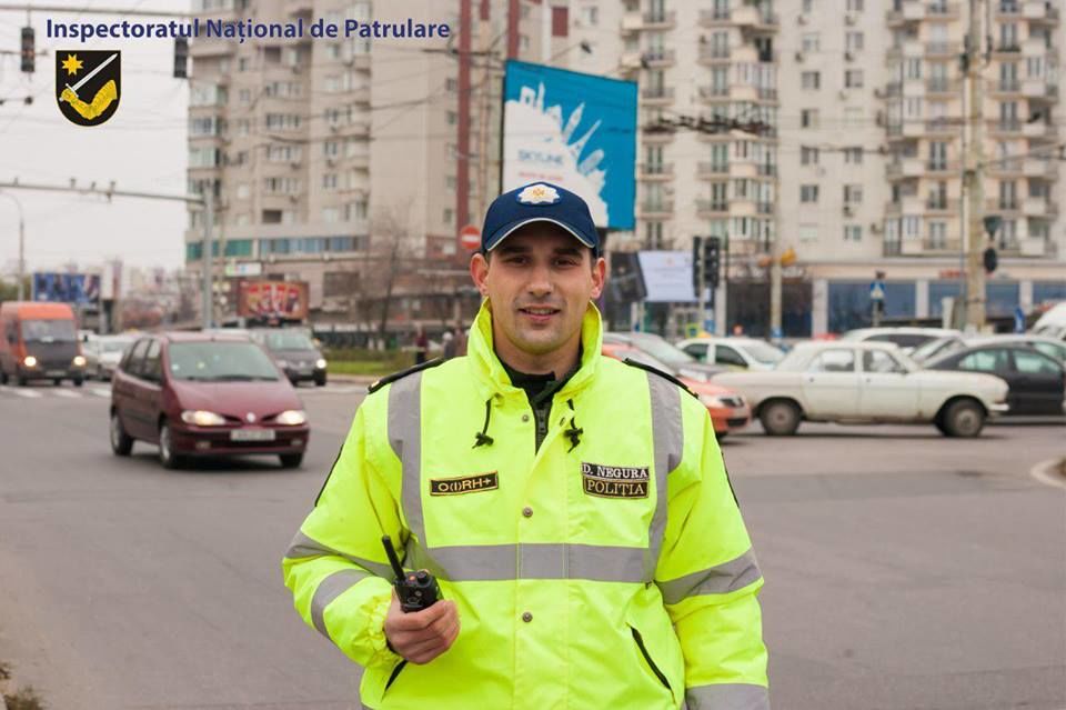 Dorin, noroc! Cine e polițistul dintr-o intersecție aglomerată