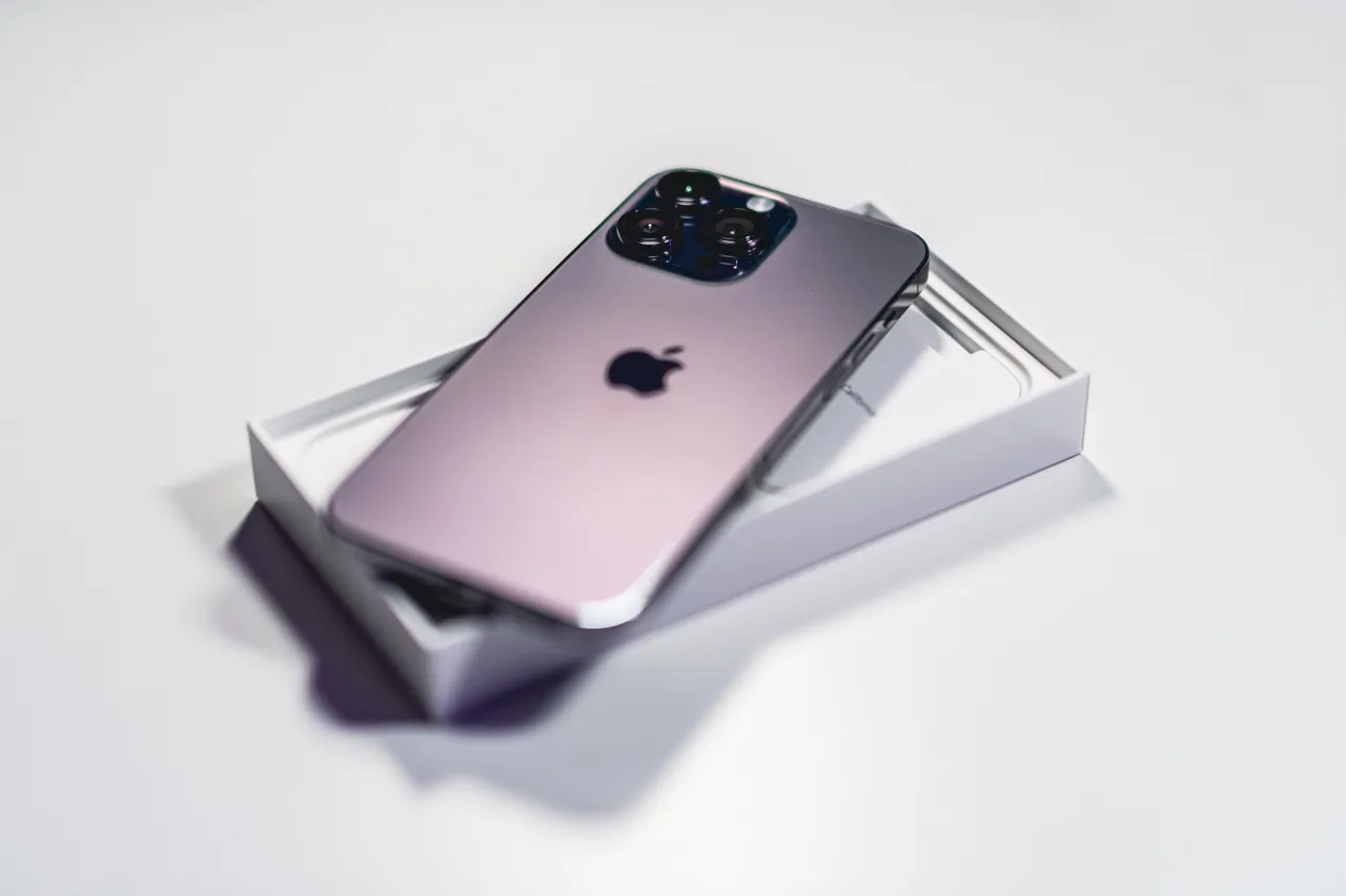 ISpace: 5 ситуаций, в которые вы можете влипнуть при покупке «серого» iPhone