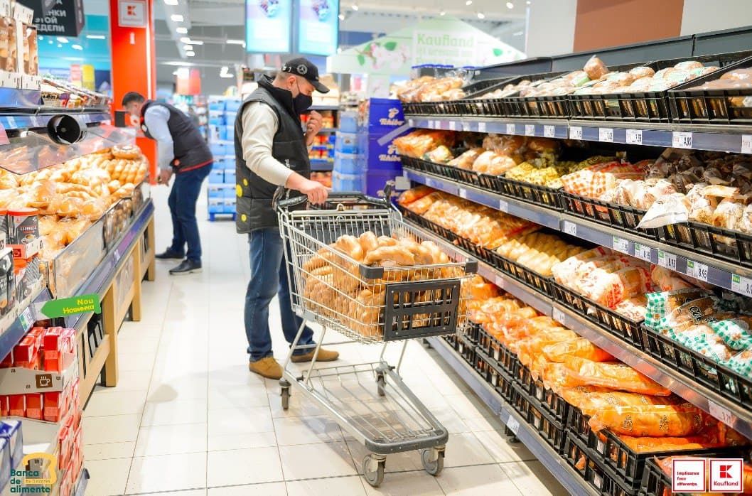 Kaufland: Более 2600 человек получили около 32 тонн продуктов питания