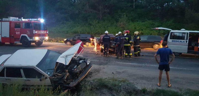 В результате ДТП на Балканском шоссе пострадали два человека