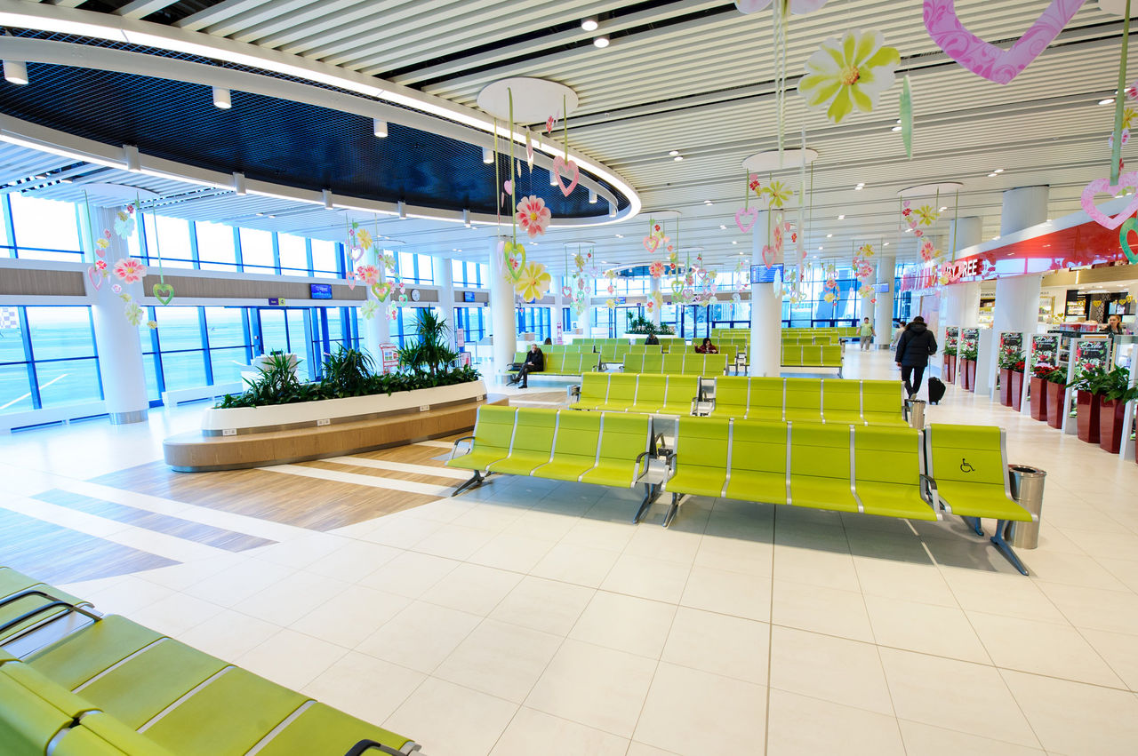Producător de mobilă din Spania a remarcat designul Aeroportului