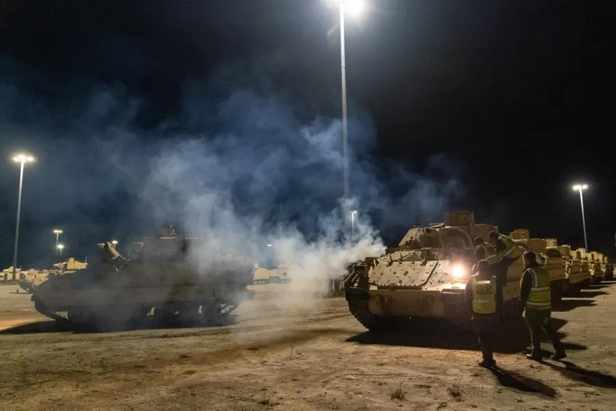 США отправили в Украину первую партию боевых машин Bradley