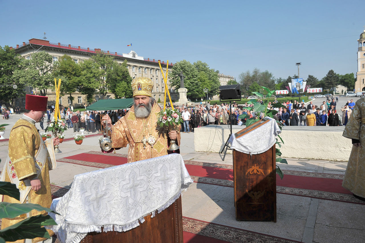 В Бельцах состоялся праздничный парад в честь 595-летия города