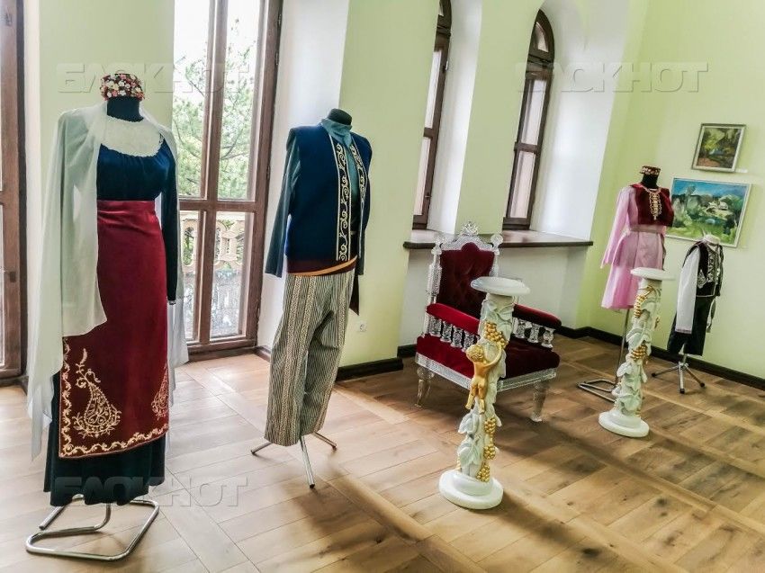 В Хынчештах состоялось официальное открытие отреставрированной усадьбы Манук-Бея