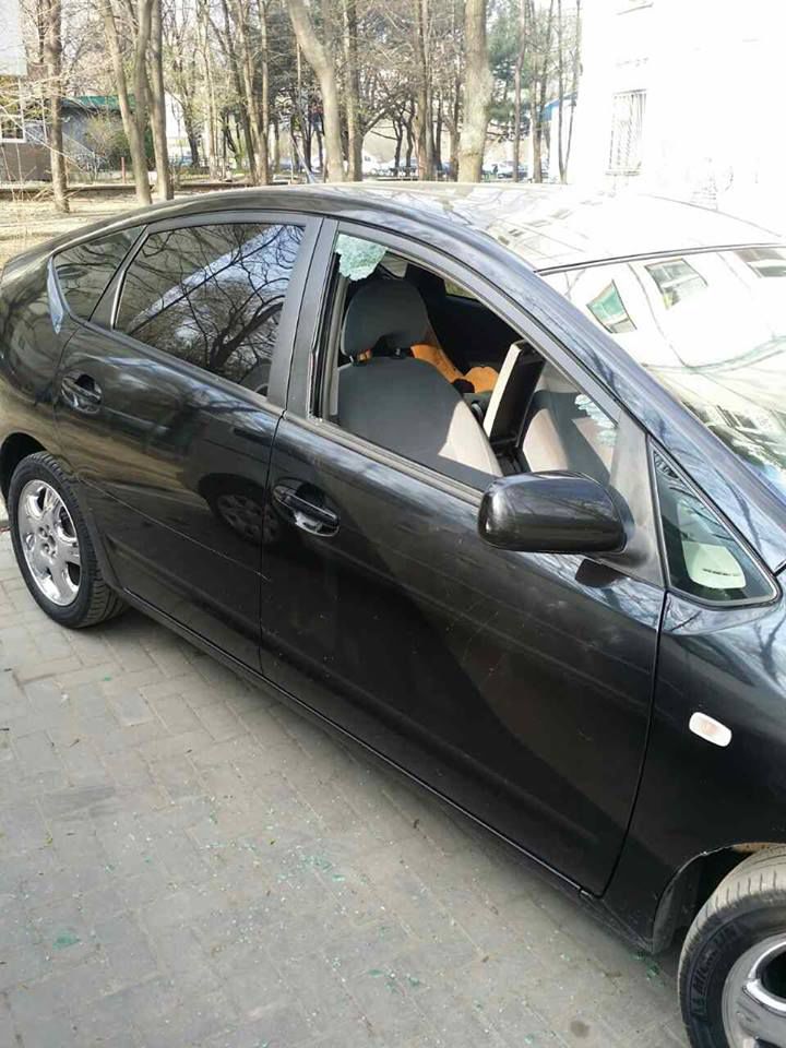 Минувшей ночью в Кишиневе обворовали еще несколько автомобилей