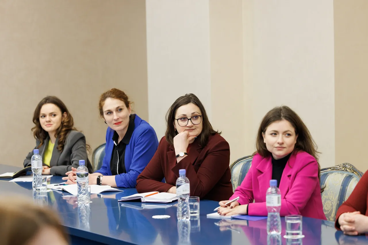 Санду: Призываю вас не терпеть и не проходить мимо случаев насилия