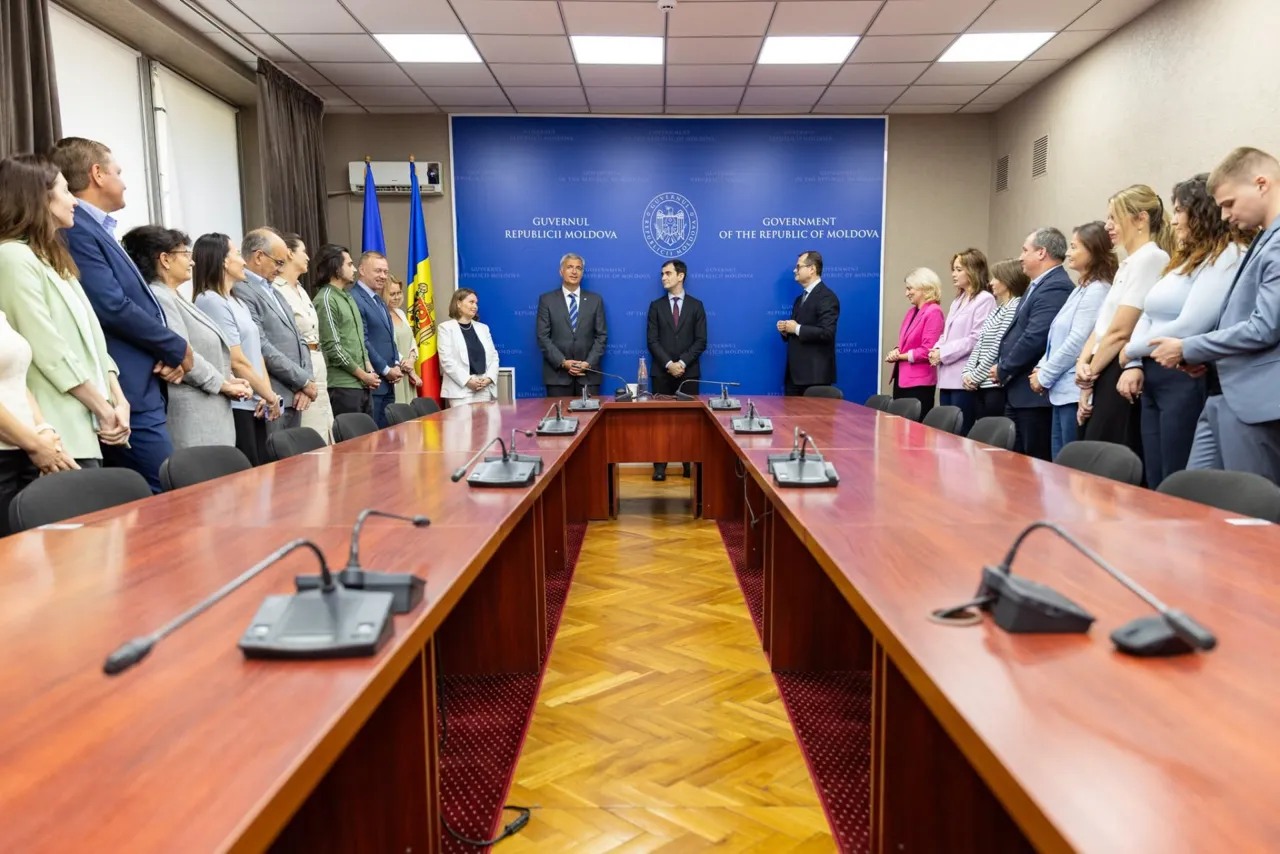 Нового главу Минэкономики Клаудиу Нэсуя официально представили коллективу ведомства