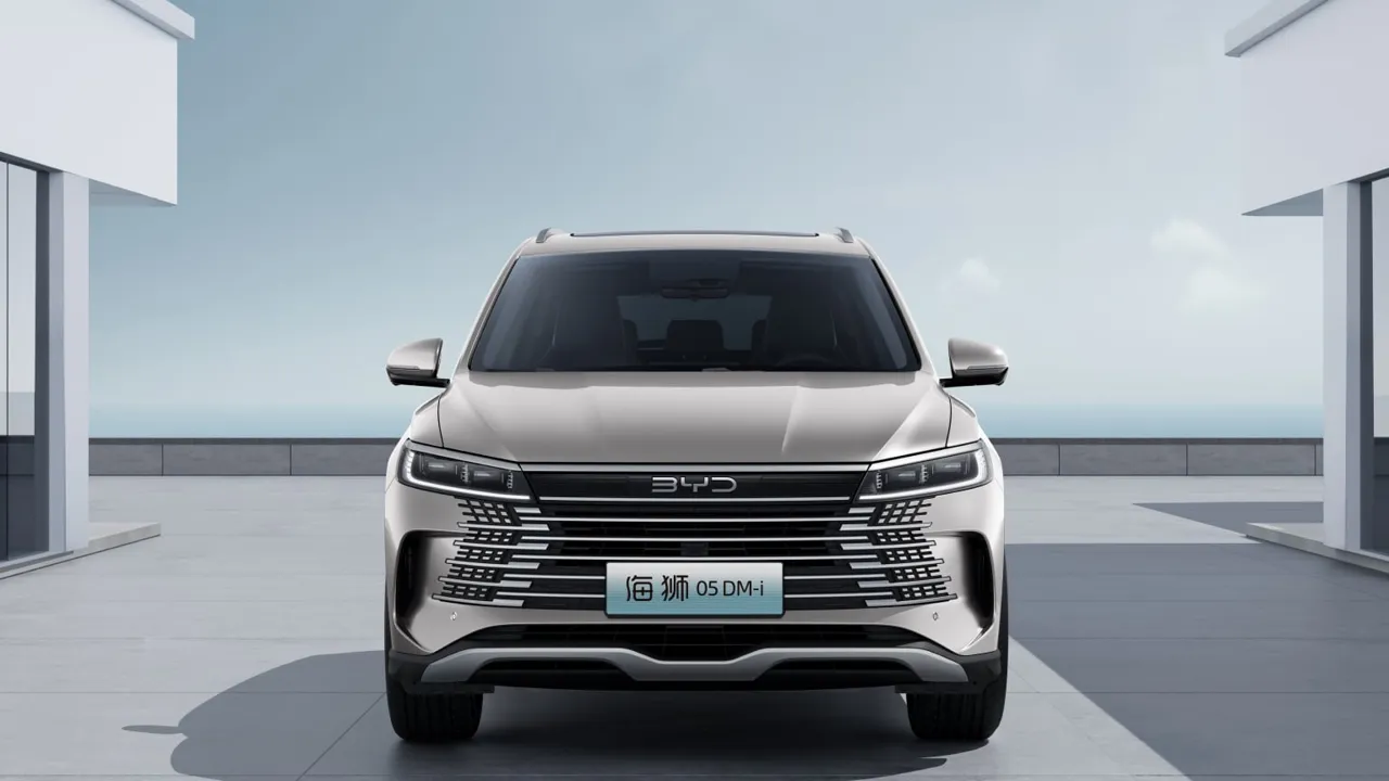BYD a prezentat un crossover electric de familie pentru 14.000 de dolari