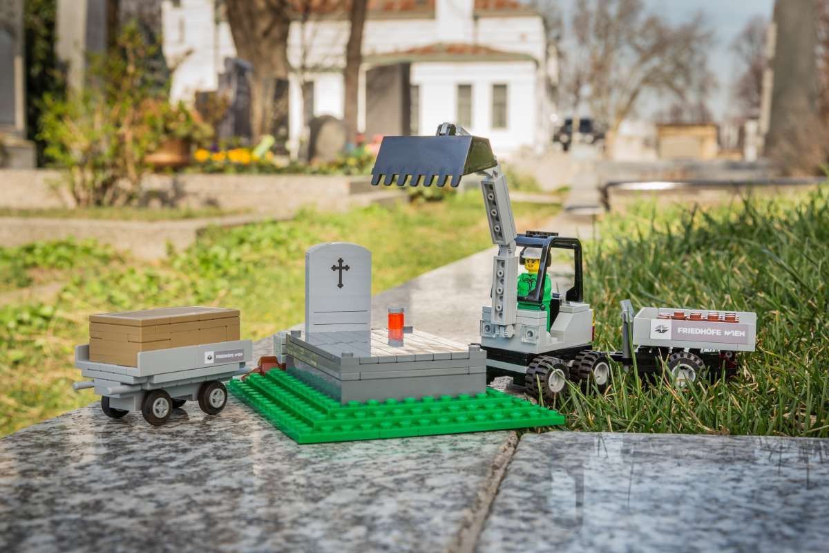 Музей в Вене начал продажу LEGO для детей на тему смерти
