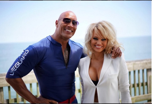 Pamela Anderson revine pe marile ecrane în filmul care a făcut-o celebră