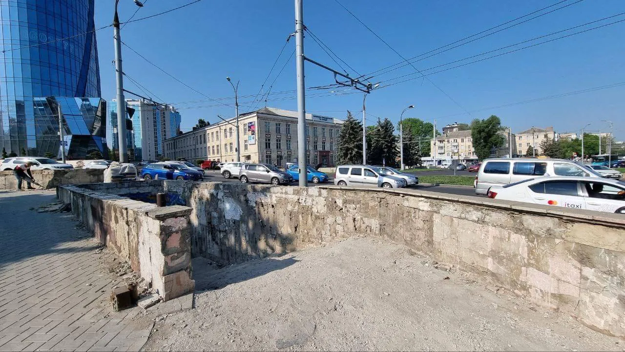 Ремонтируется один из самых больших подземных переходов в столице