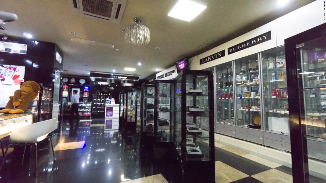 Cum arată mall-urile de lux din Coreea de Nord