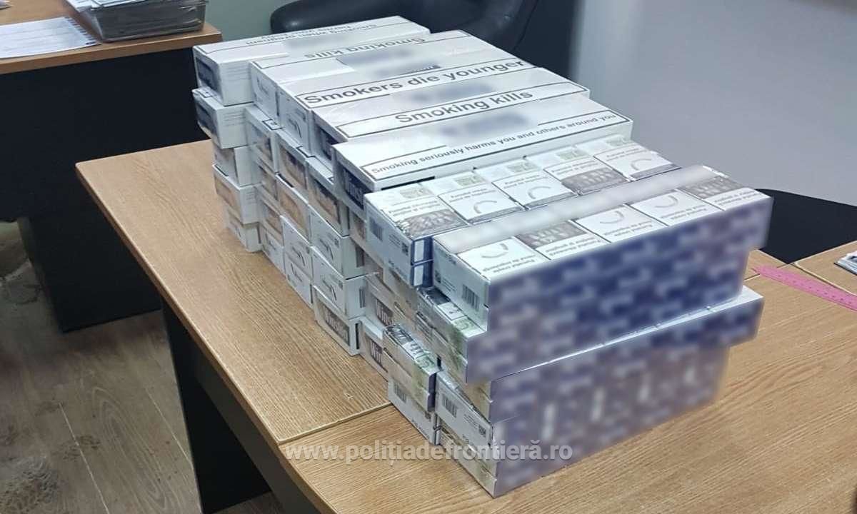 В тайниках своего Mercedes молдаванин спрятал от таможенников 7000 сигарет