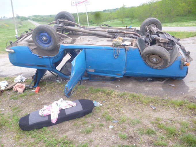 Avea doi pasageri în mașină. Dezastrul provocat de un șofer fără permis