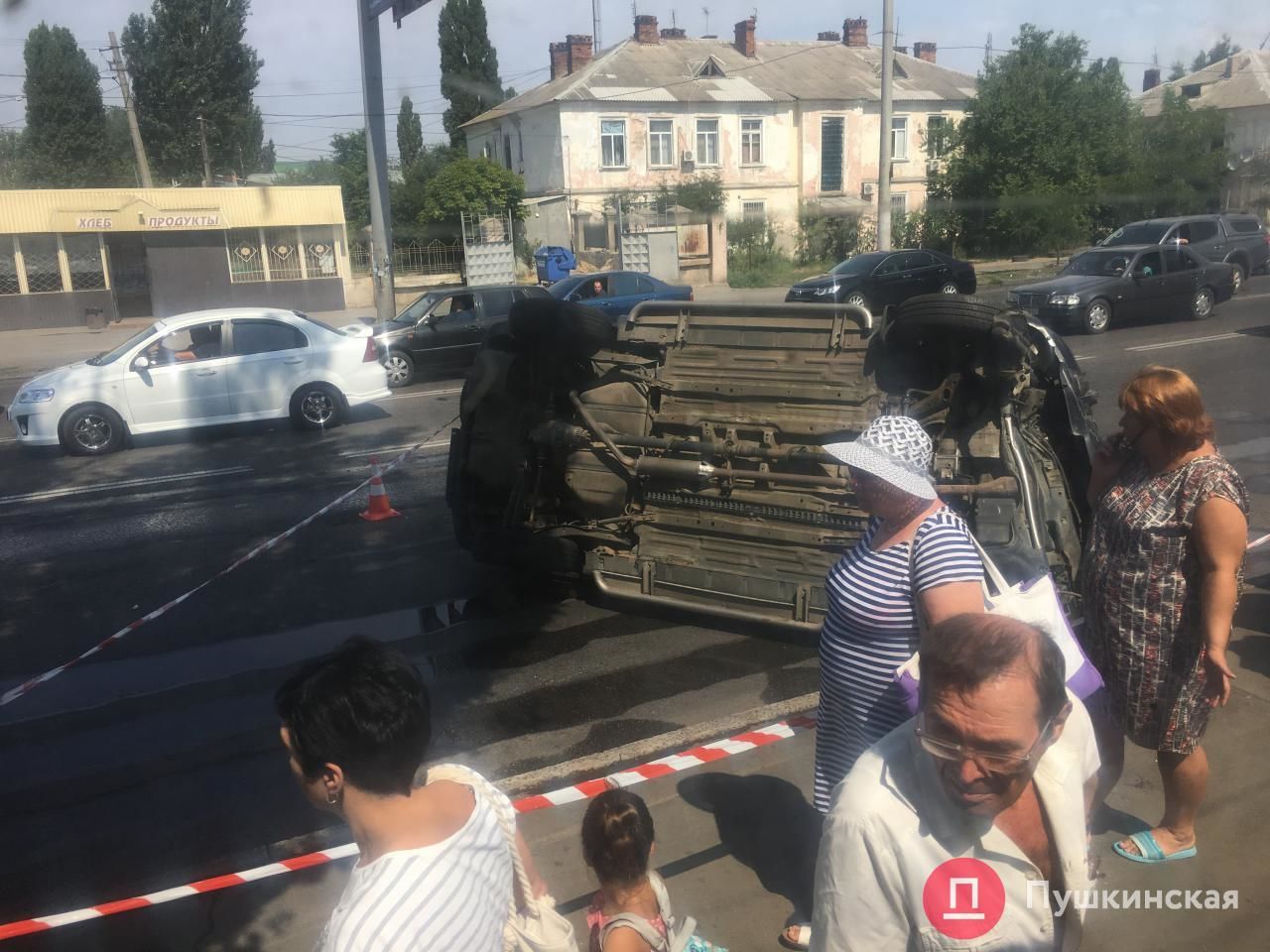 ДТП в Одессе с участием машины из Молдовы: один из автомобилей перевернулся
