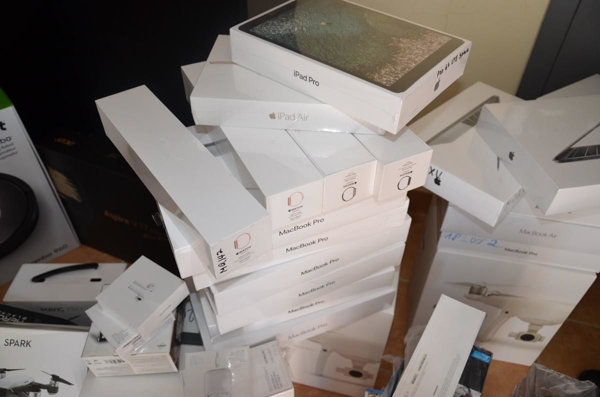 Жителю столицы грозит до 10 лет тюрьмы за контрабанду продукции Apple