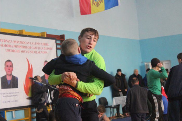 В Теленештах почтили память пожарных, погибших при исполнении служебного долга