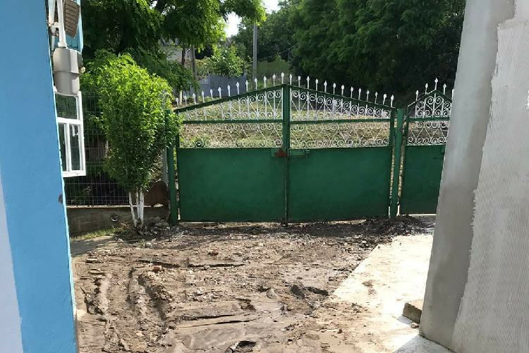 Потоки воды уничтожили сад жительницы Чимишлии