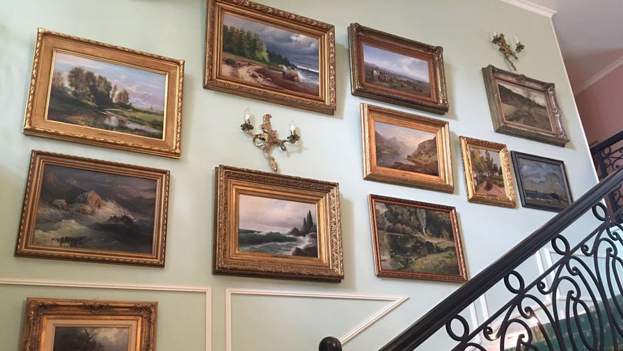 В РФ обыскали дом главы таможни: в коробках из-под обуви нашли миллионы