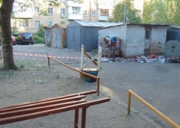 На детской площадке в Киеве нашли боевую гранату