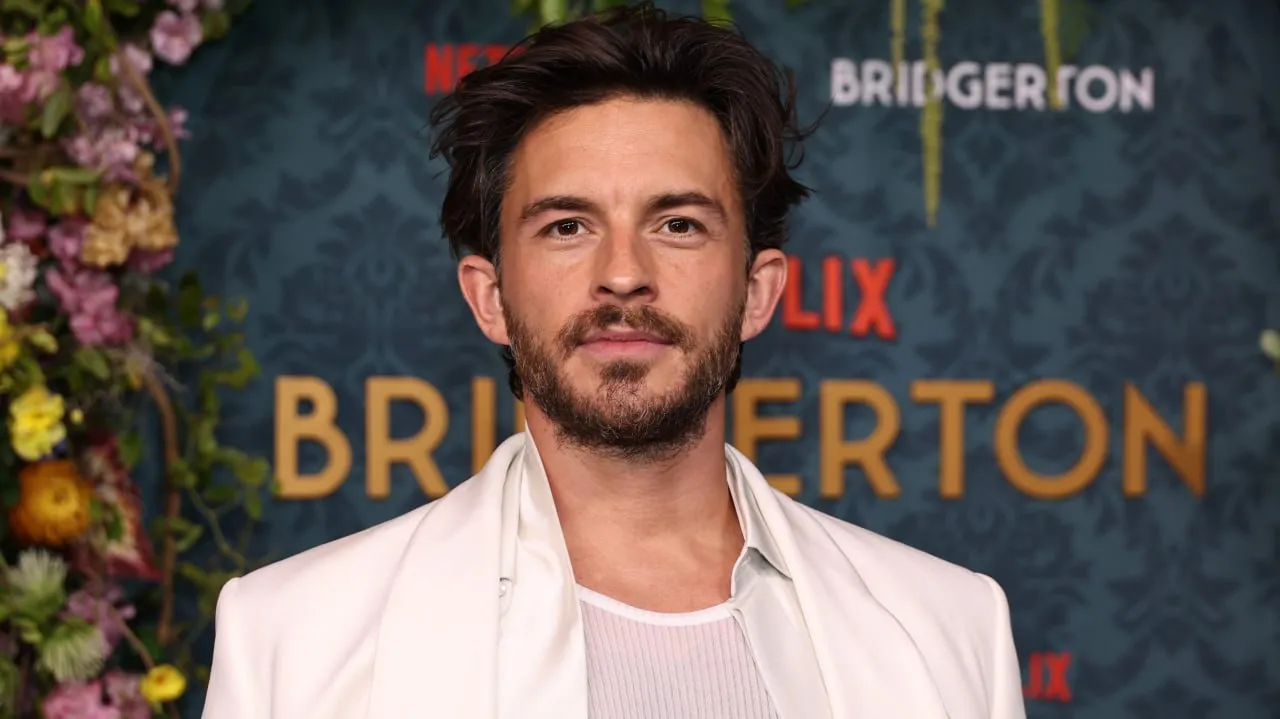 Actorul Jonathan Bailey, desemnat cel mai sexy bărbat din lume în 2025