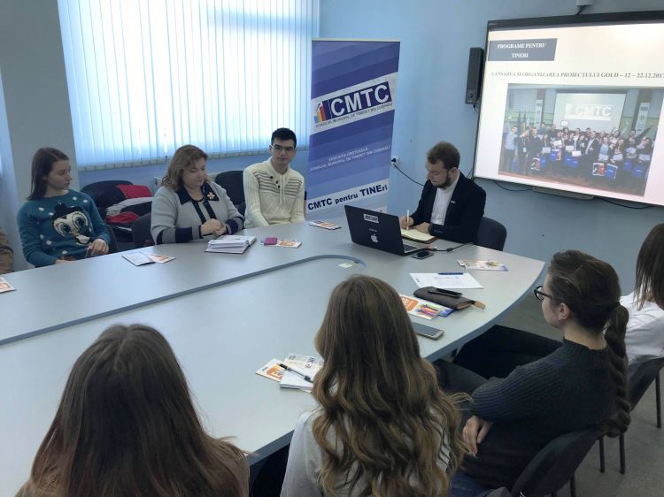 Молодежные советы из пригородов Кишинева подвели итоги работы за год