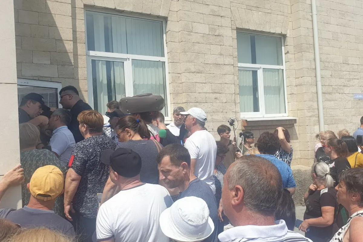 Заседание НСГ прервано – в центре Комрата протест патентообладателей