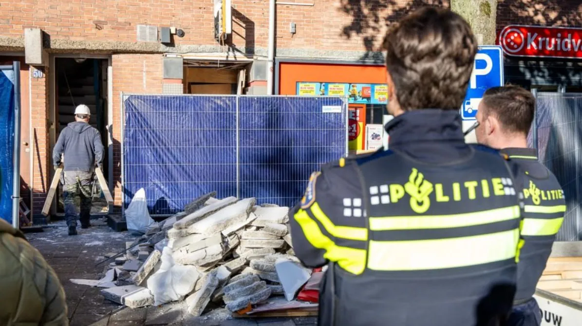 Un bancomat a explodat în Amsterdam: 14 locuințe au fost afectate