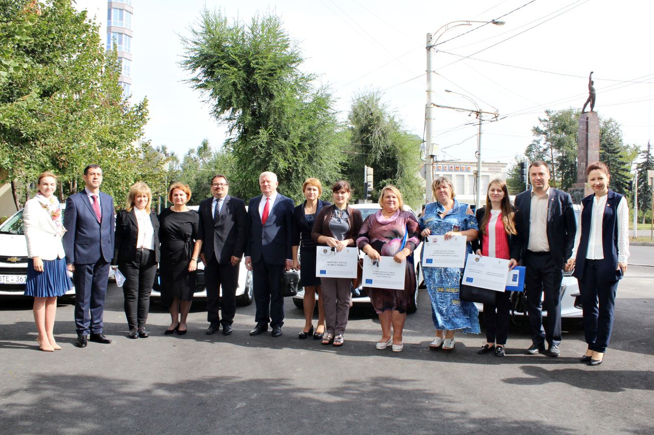 UE a oferit cinci automobile pentru echipele mobile de pe ambele maluri ale Nistrului