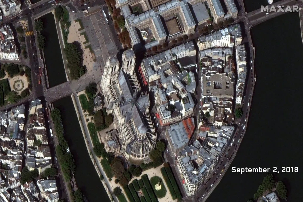 Imagini din satelit arată cum s-a schimbat Notre-Dame de Paris