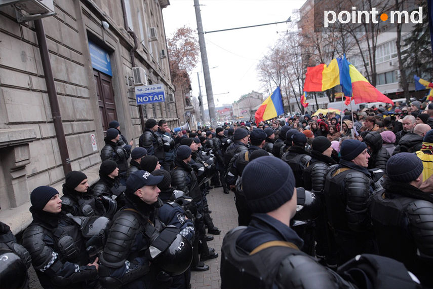 Protest: Cetăţenii, nemulţumiţi de organizarea alegerilor