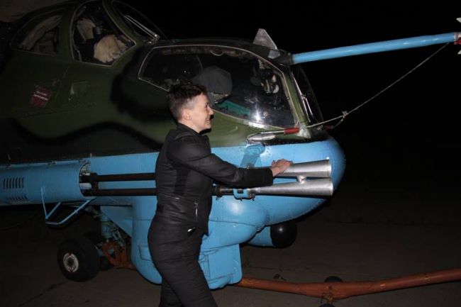 Савченко прибыла в Донбасс и села за штурвал вертолета