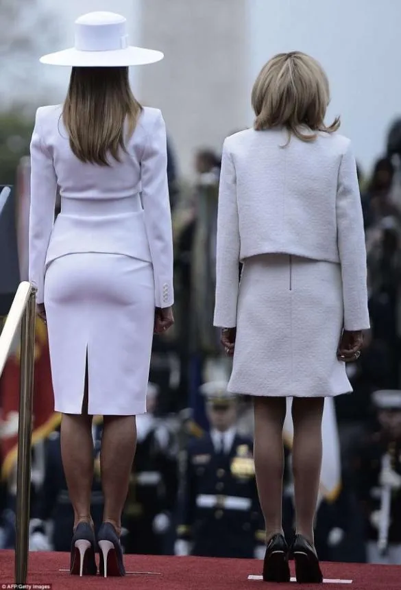 O jurnalistă americană va publica dovezi că soția președintelui Franței s-a născut bărbat