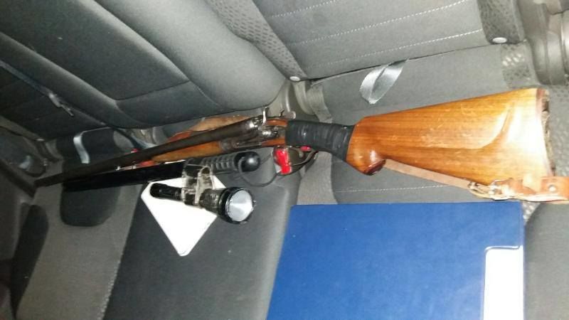 Cercetați penal, după ce au împușcat un bursuc în zona de frontieră