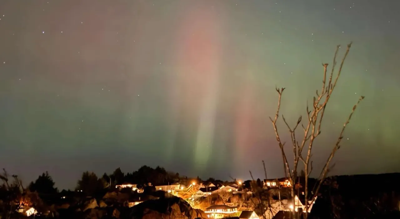 Aurora boreală, văzută în Republica Moldova