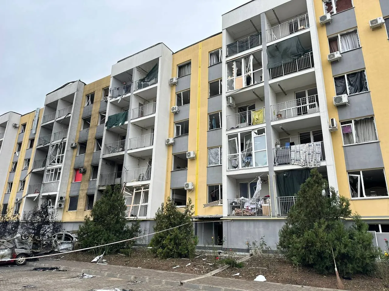 Dronele au lovit blocuri de locuințe și clădiri rezidențiale private în regiunea Odesa