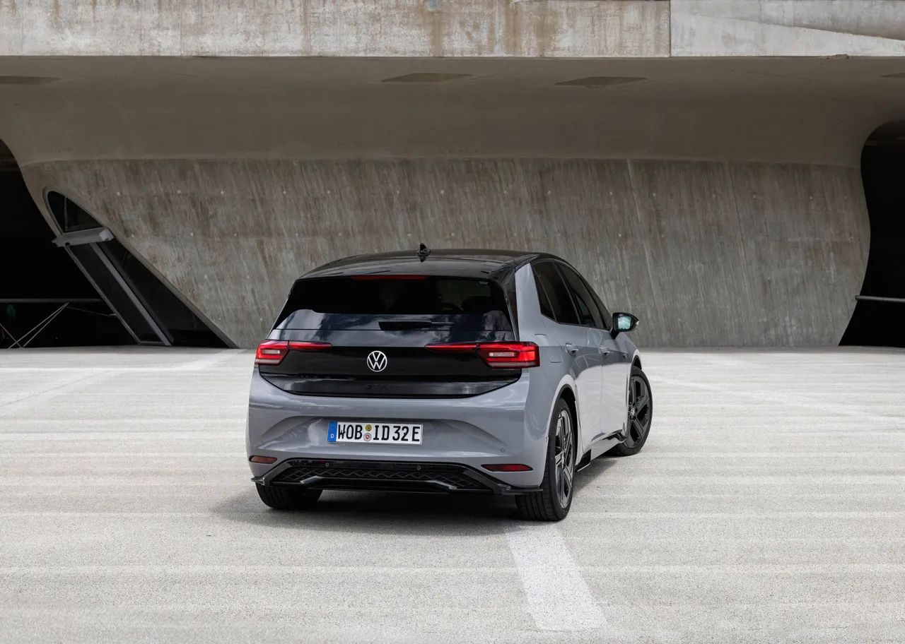Volkswagen начинает продажи спортивного электромобиля