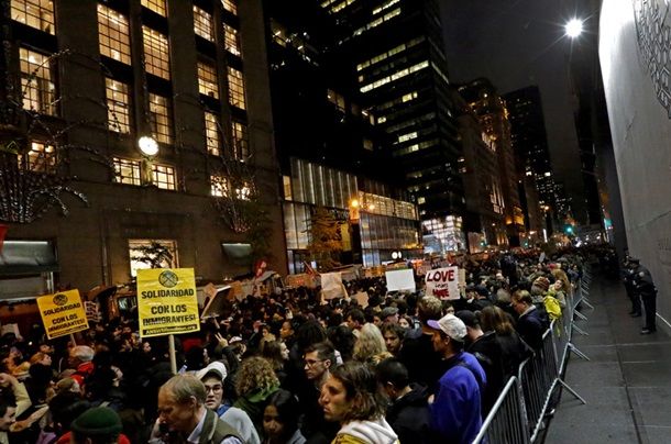 В Нью-Йорке растут протесты против Трампа