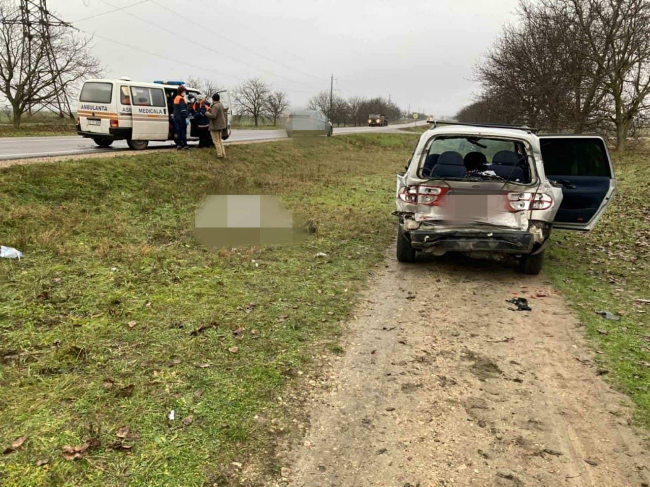 Смертельная авария в Теленештском районе: автобус врезался в автомобиль