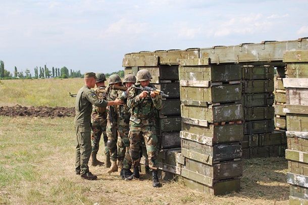 Нацгвардейцы Украины тренируют военных из Молдовы
