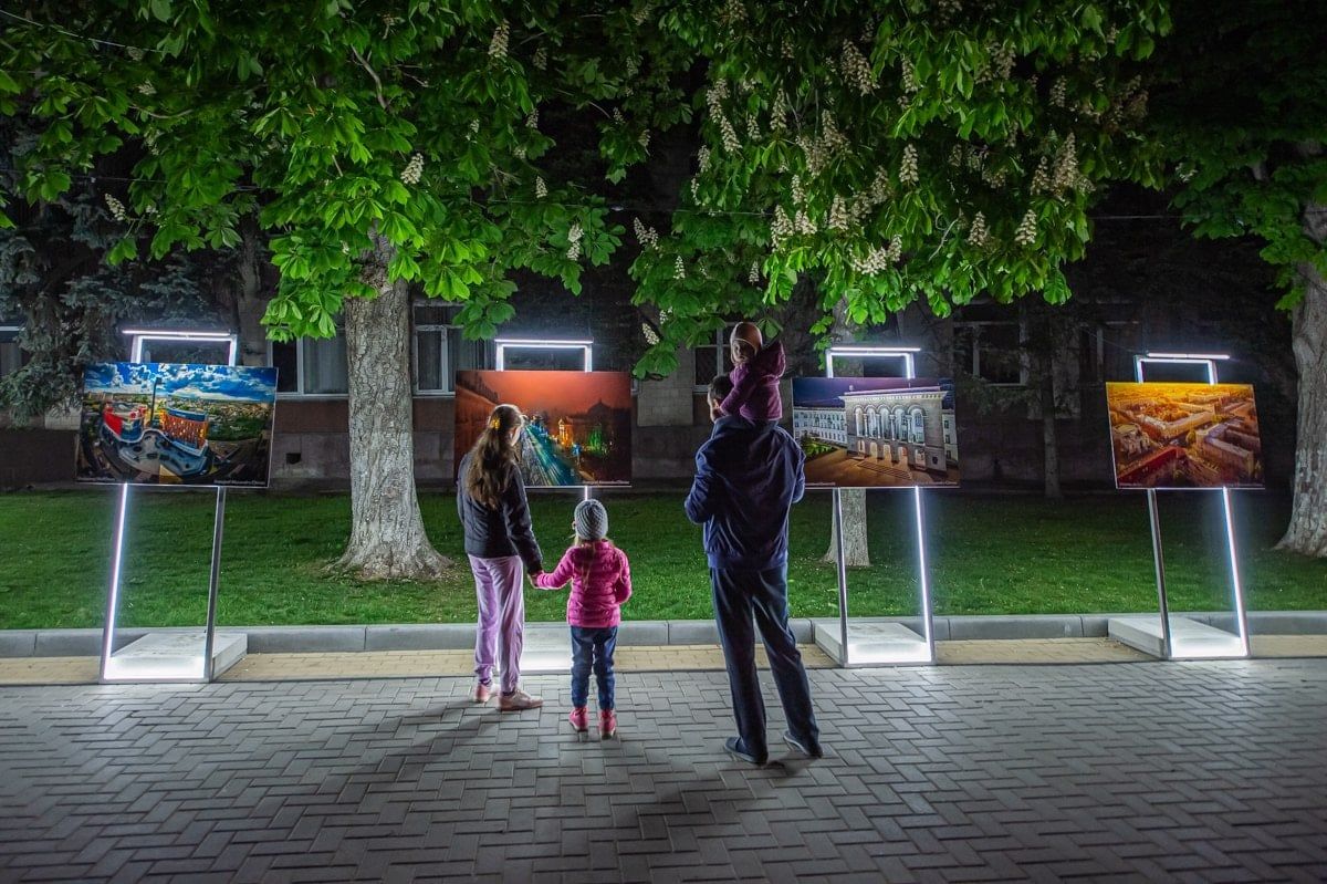 Открылась фотовыставка, посвященная центру Кишинева